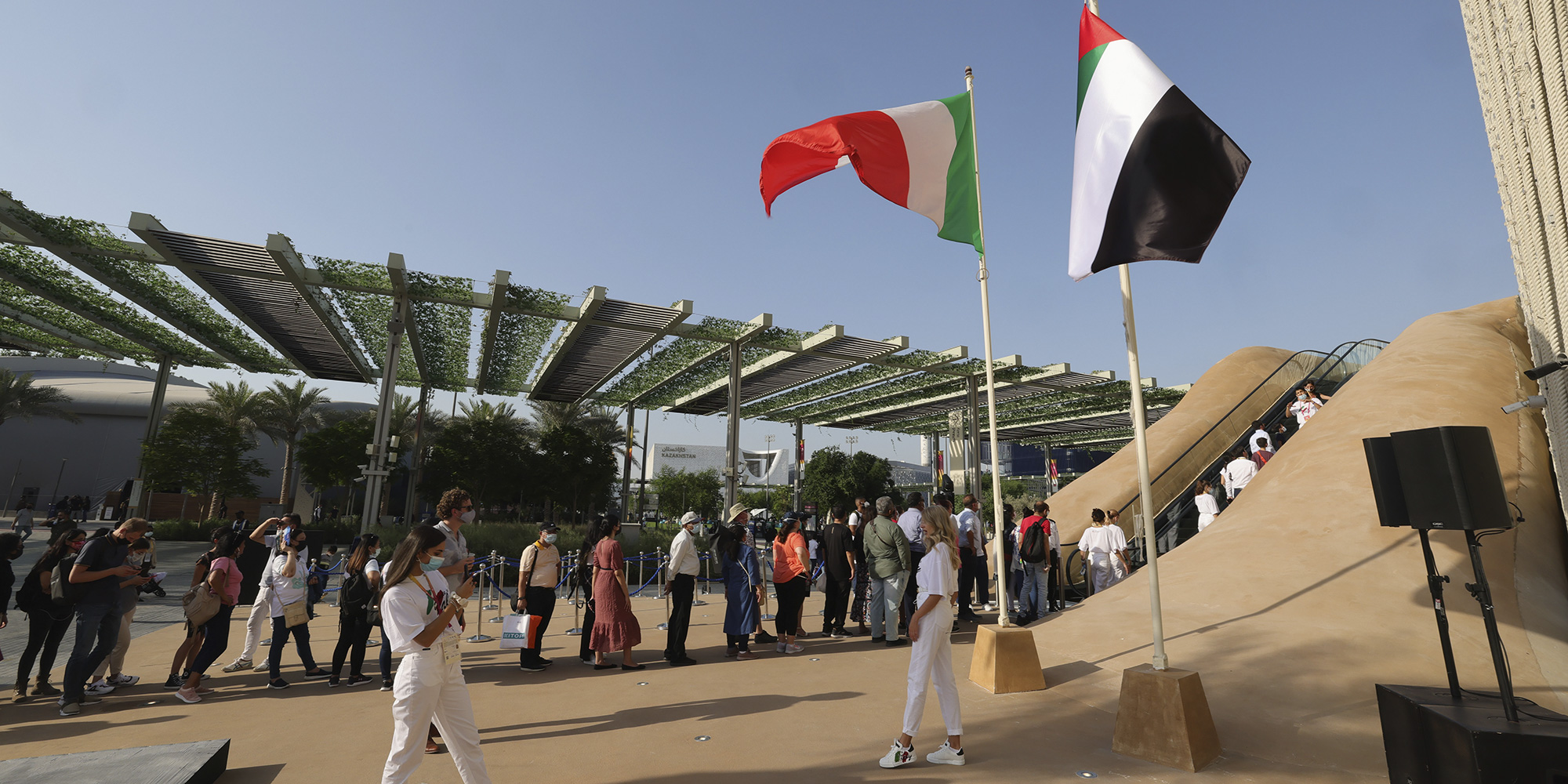 Italian and Saudi flags close together